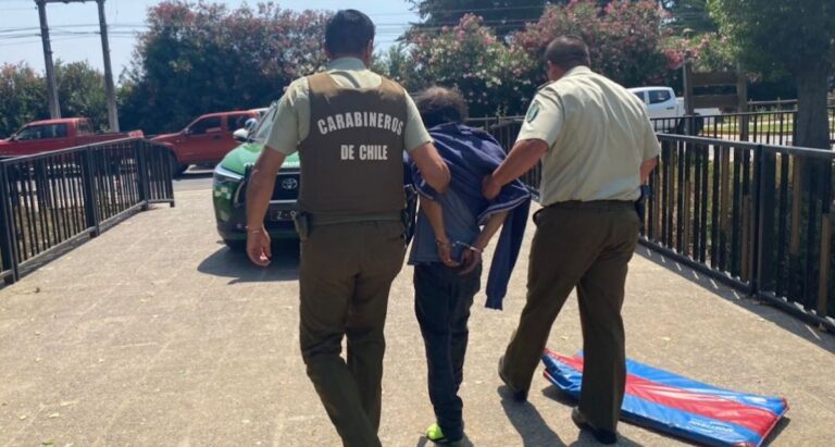 Detienen a sujeto que robó material pedagógico desde escuela en Romeral