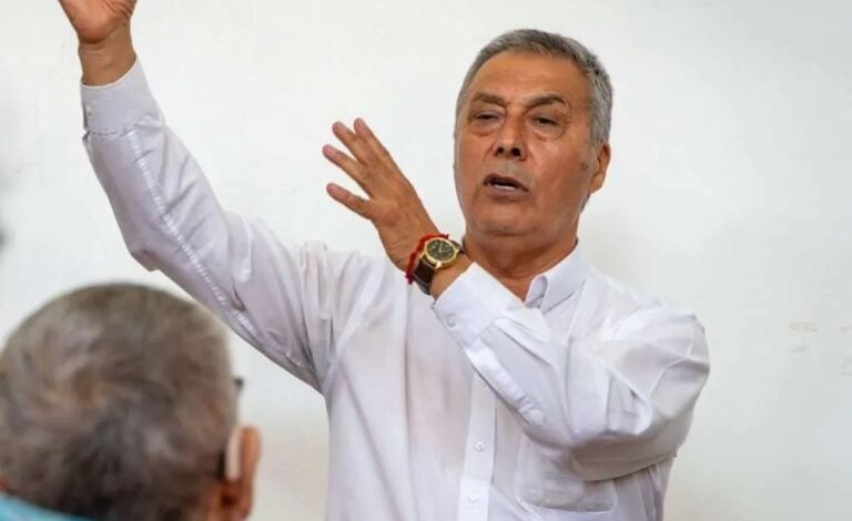 Alcalde de Nancagua a prisión preventiva por corrupción: Otorgaba licencias de conducir fraudulentas a jugadores de Colo Colo
