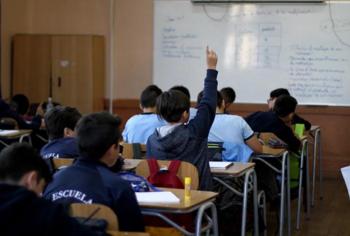 DAEM Curicó confirma fusión de colegios y la no renovación de contrato a 190 docentes