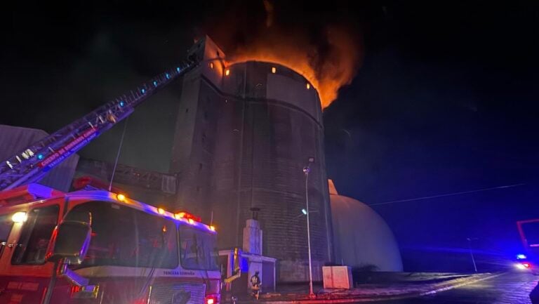 Incendio afecta a las instalaciones de la empresa Iansa en Curicó