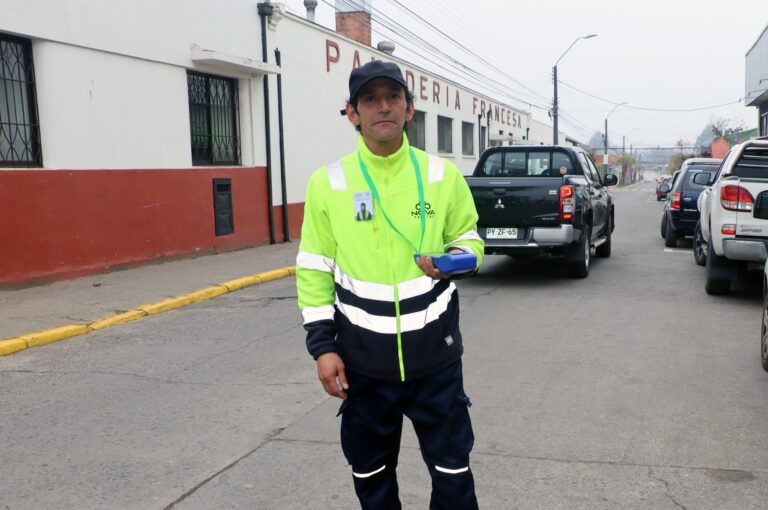 Usuario del Albergue Público de Molina se rehabilita y consigue trabajo en parquímetros