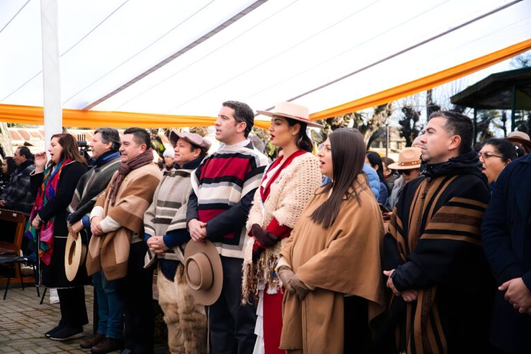 Diputado Moreno participa en celebración de la Virgen del Carmen en Pelarco