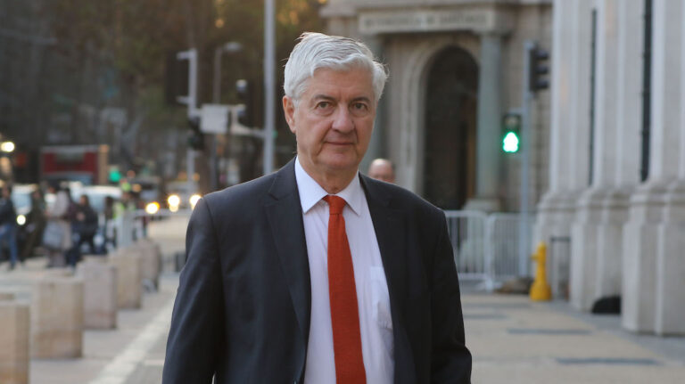 Director del SII Javier Etcheberry renuncia tras cuestionamientos por no pago de contribuciones