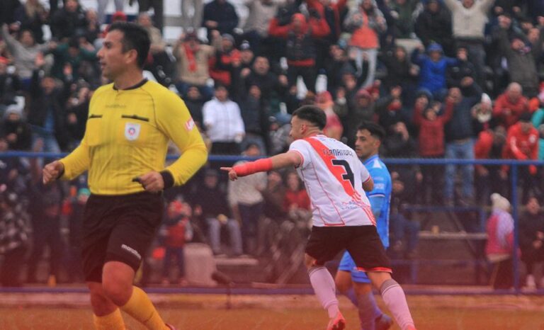 ¡Espectacular! Curicó Unido golea al líder del Ascenso en Molina
