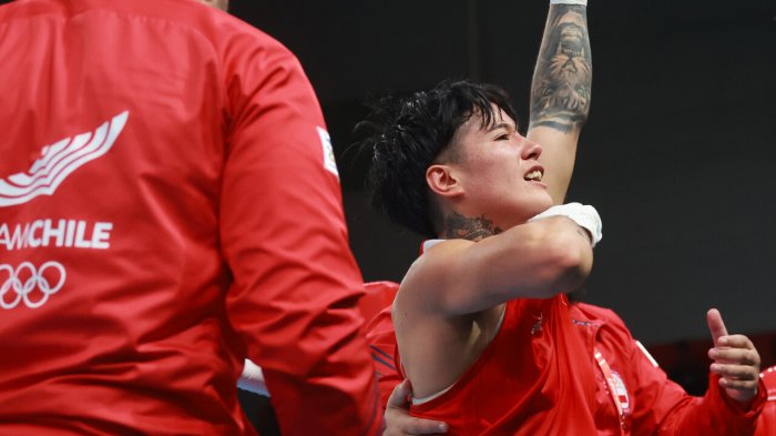 Denisse Bravo derrota a Romina Olivares en velada internacional desarrollada en Curicó