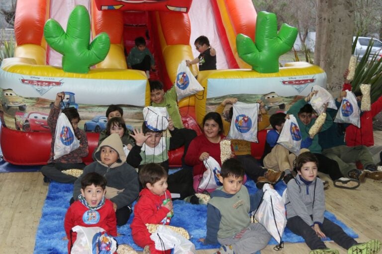Agrupación Padres TEA Rauco celebra el Día del Niñez gracias a la solidaridad de particulares