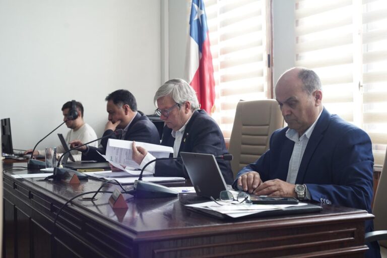 Concejo Municipal de Curicó aprobó entrega de subvenciones a COANIQUEM y la Defensa Civil
