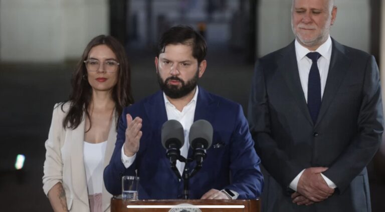 Presidente Boric felicita a Jara y Kast por pasar al balotaje
