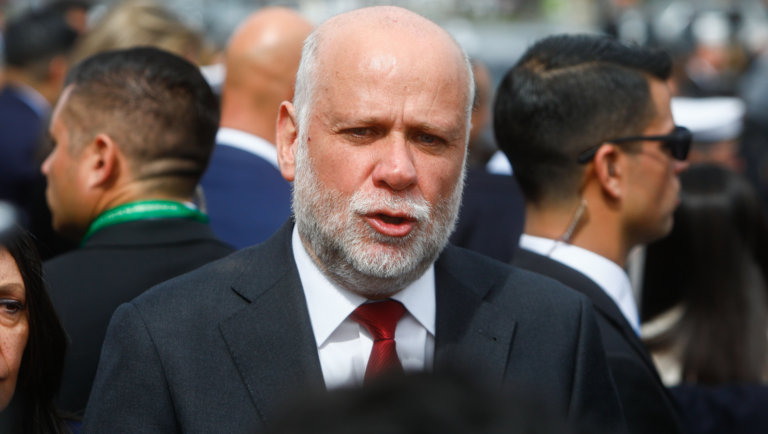 Elizalde cuestiona cifras de la "ley de amarre" y califica de absurda acusación constitucional contra Grau