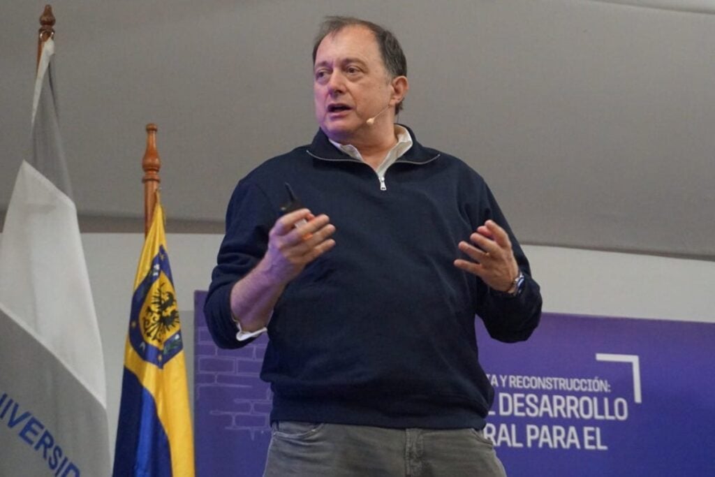 Futuro ministro de Vivienda prioriza familias sobre hallazgos en reconstrucción del Biobío
