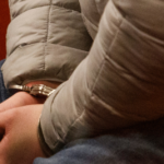 Carabineros detiene a hombre que se atrincheró armado tras agredir a su esposa en Lontué