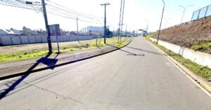 Instalan primera piedra de la nueva calle de servicio para el Hospital Provincial de Curicó