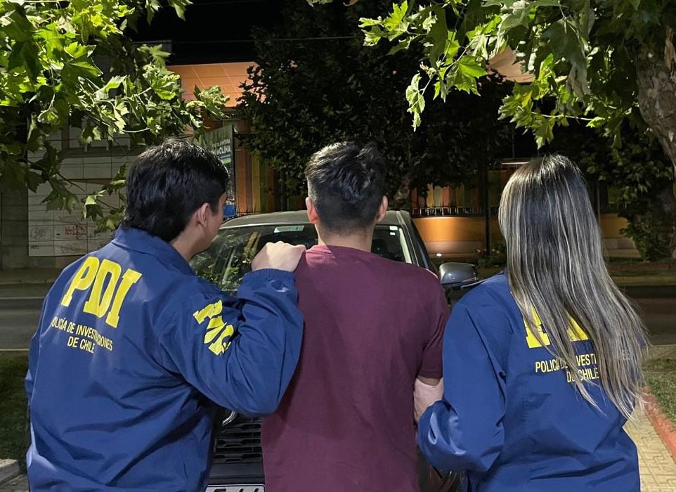 Hombre boliviano fue expulsado del país tras cumplir condena por tráfico de drogas en Molina