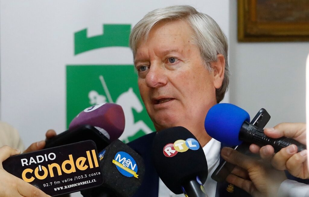 Alcalde Bordachar rechaza traspaso al SLEP y emplaza al diputado Muñoz: "Que deje de lucrar con la educación"