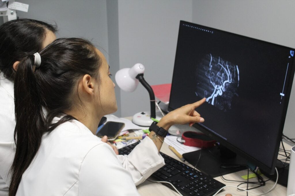 Paciente recibió trombectomía exitosa tras operativo del Hospital de Curicó