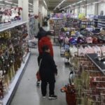 Preocupación en el comercio local: Advierten sobre el cierre masivo de locales en el centro de Curicó