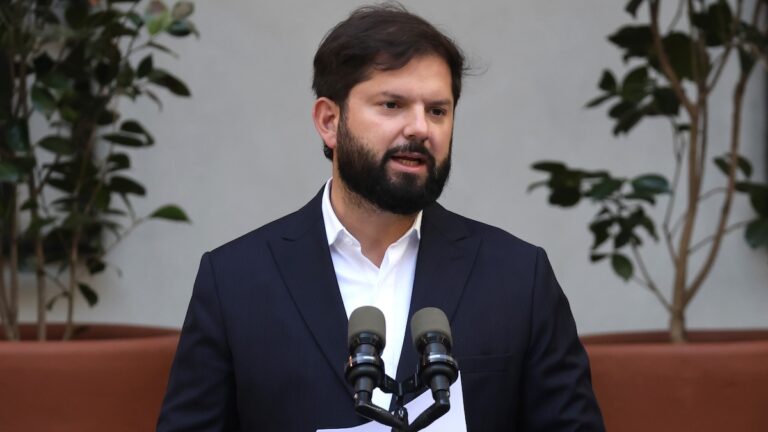 Gobierno de Chile llama a detener violencia tras ataques a Irán
