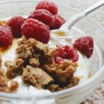 Especialistas advierten sobre los riesgos de consumir alimentos altos en proteínas sin supervisión médica