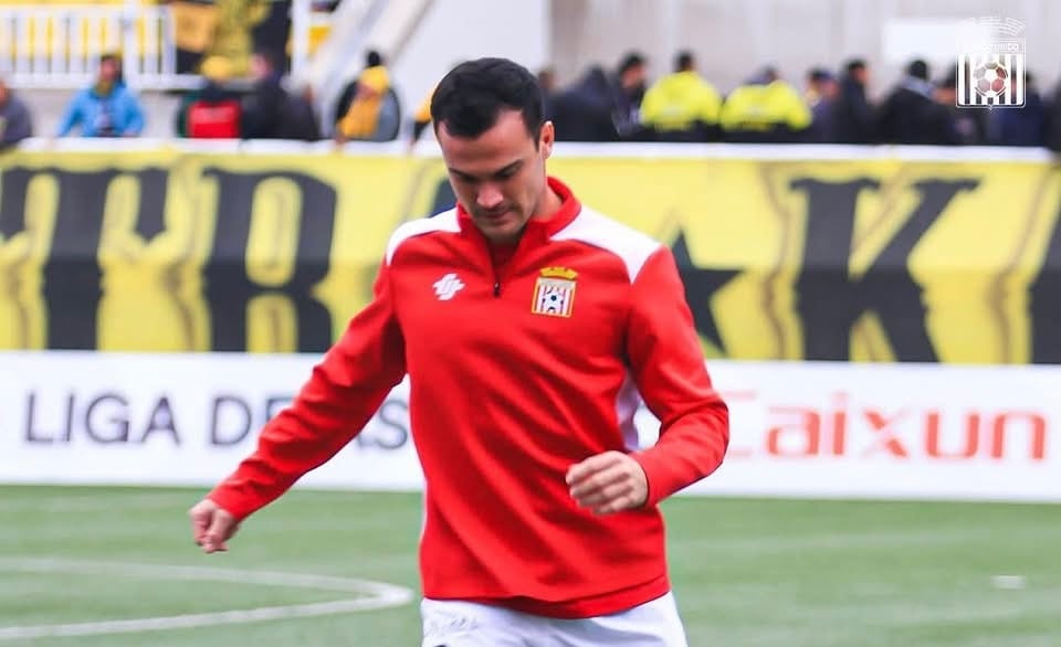 Curicó Unido oficializa el regreso del defensor argentino Francisco Oliver