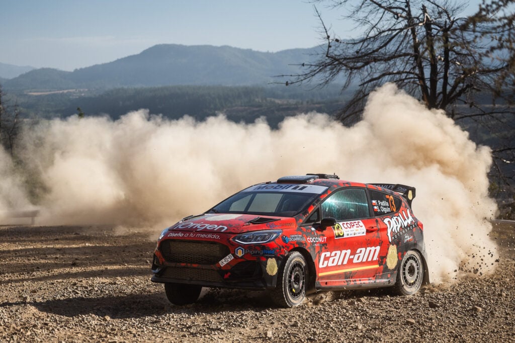 Gerardo Rosselot lidera la infartante primera etapa del Copec RallyMobil 2026 en Curicó