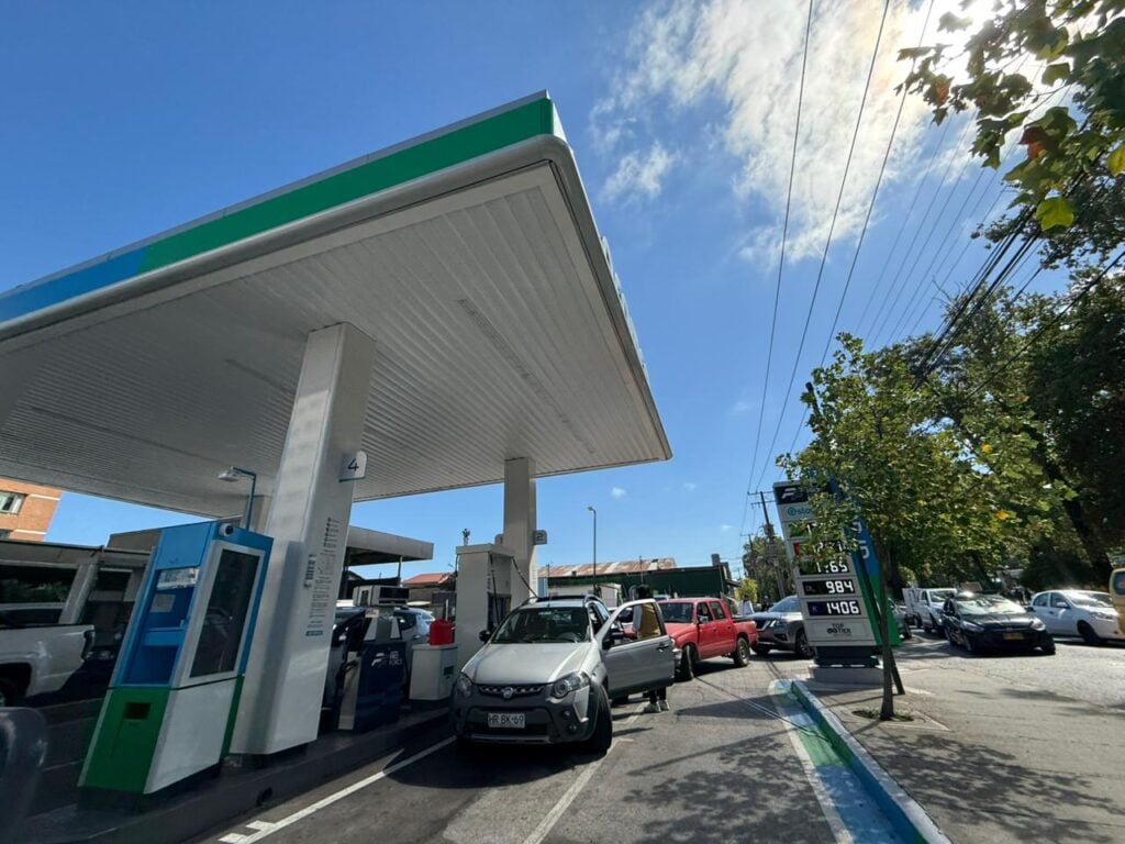 Conductor en medio del caos por el alza de combustibles: "Me recuerda al colapso de Venezuela en 2018"