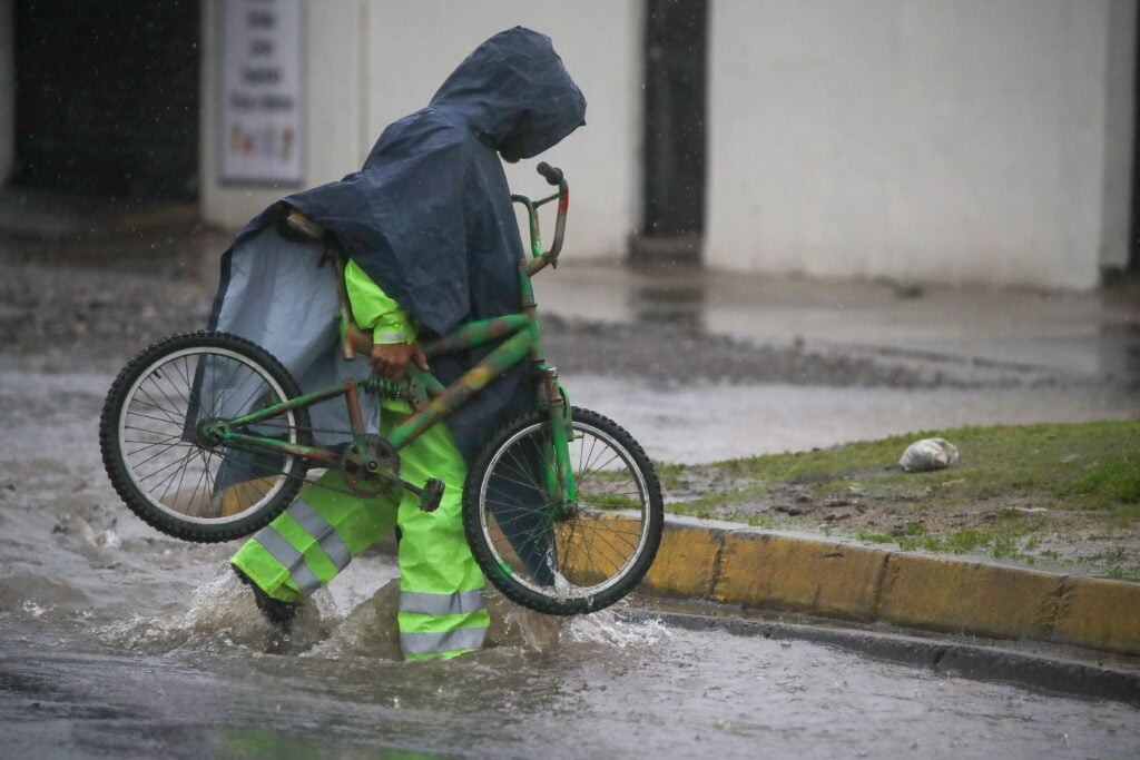 Sistema frontal avanzará de sur a norte con lluvias intensas este fin de semana