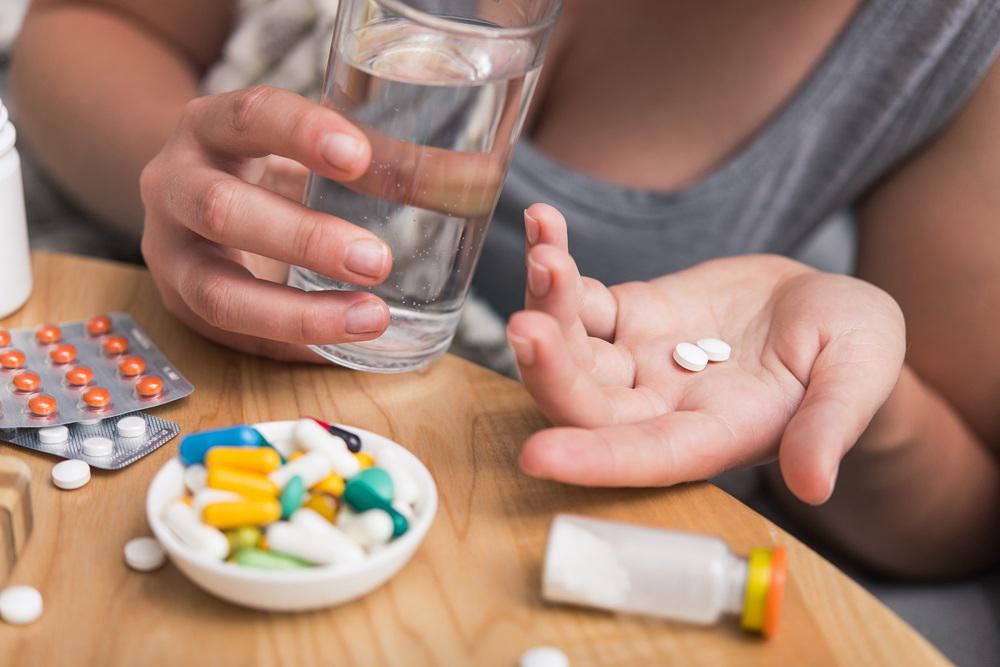 Expertos alertan sobre riesgos cardiovasculares y adulteración en suplementos deportivos