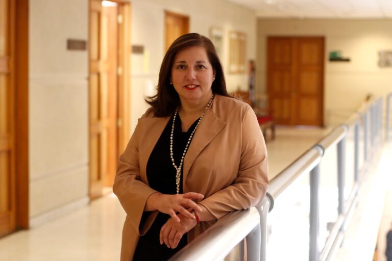 Senadora Vodanovic exige al Gobierno incorporar cambios transversales en la Megarreforma