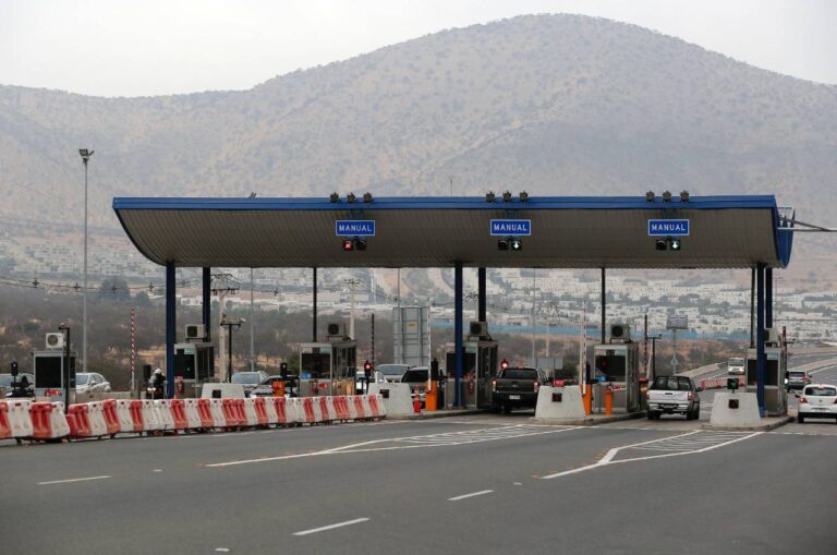 Gobierno implementa peaje a mil pesos en rutas clave por fin de semana largo de Semana Santa