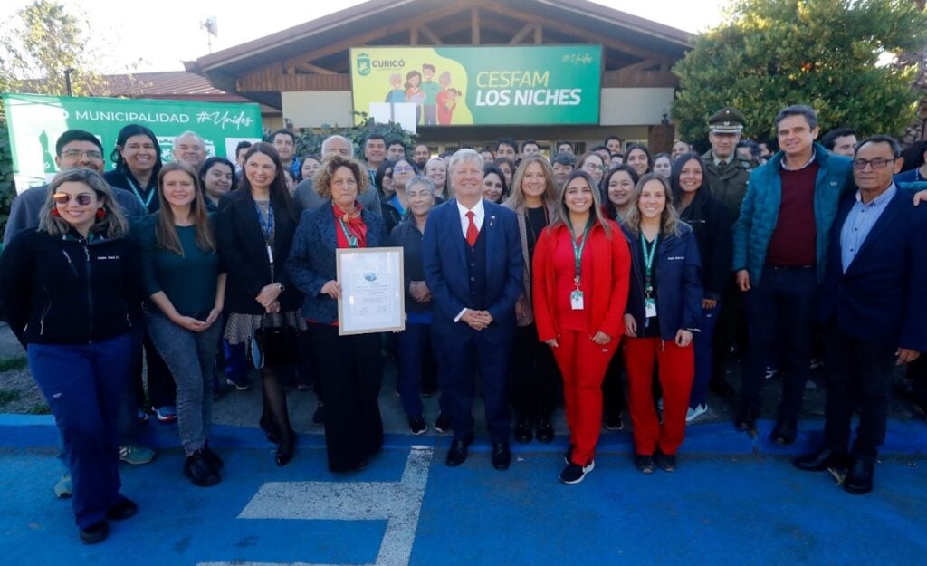 Cesfam de Los Niches recibe acreditación oficial tras certificar altos estándares de calidad y seguridad clínica