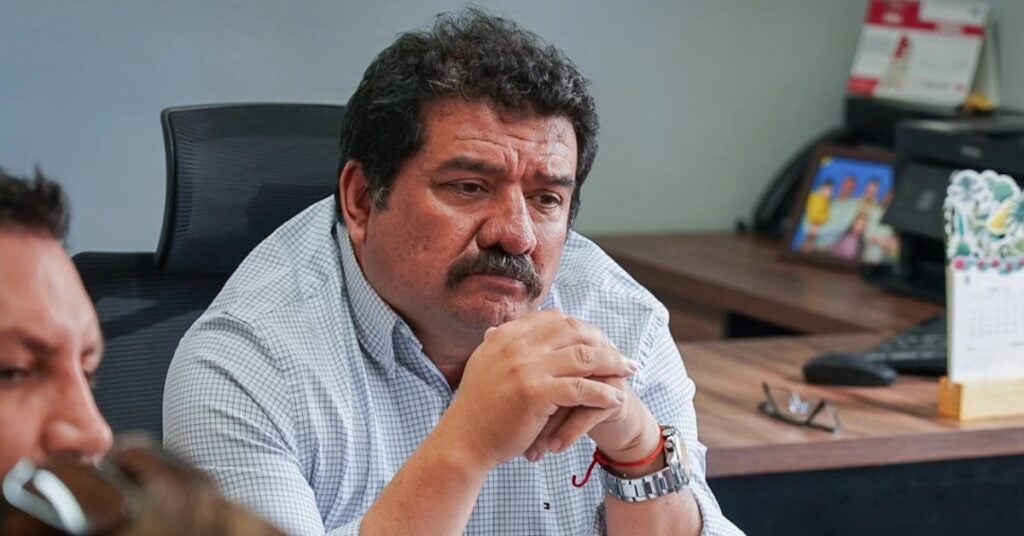 Alcalde de Licantén advierte riesgo de nuevas inundaciones y acusa que el Estado los tiene "abandonados"