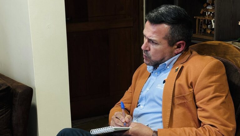 Contraloría destapa millonario descontrol en DAEM de Río Claro: Alcalde se defiende apuntando a "multas por cotizaciones"