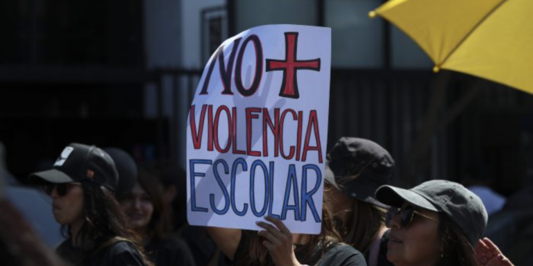 PDI emite alerta y recomendaciones ante aumento de acoso digital y amenazas de ataques en colegios