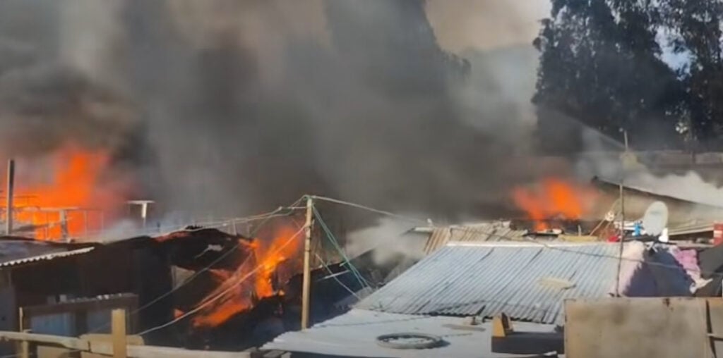 Devastador incendio consume cerca de 20 viviendas en un campamento de Rengo