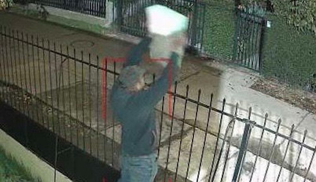 Carabineros detiene a dos sujetos infraganti por robo de materiales a una vivienda en reparación en Curicó