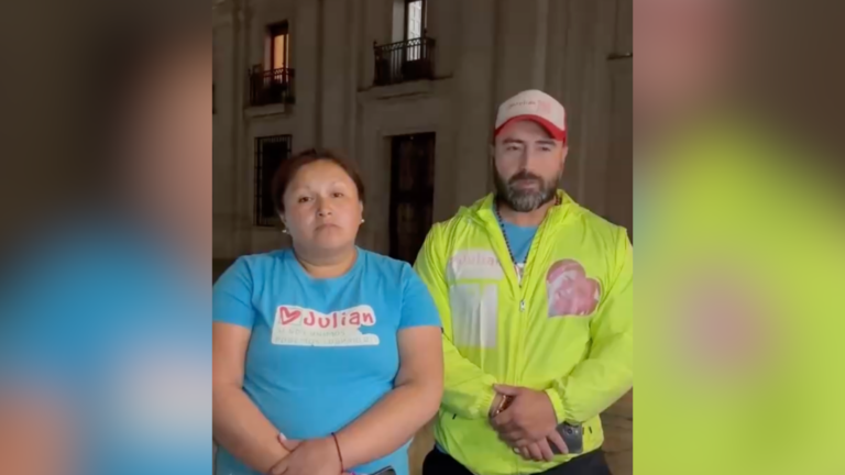 Familia de joven con Duchenne no fue recibida por Kast tras 32 días de caminata a La Moneda