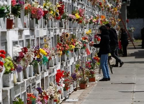 Cementerio Municipal de Curicó anuncia horarios por el Día de la Madre