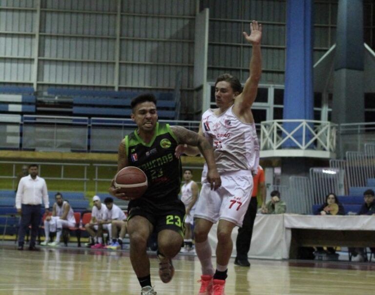 Liceo de Curicó se queda con el clásico en la Liga Dos de Básquetbol