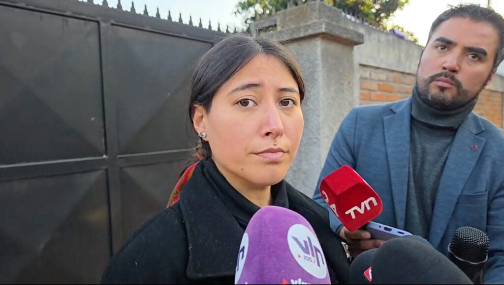 Hallan patente del vehículo de concejala desaparecida en Villa Alegre: Familia acusa "puesta en escena" y reitera tesis de femicidio político