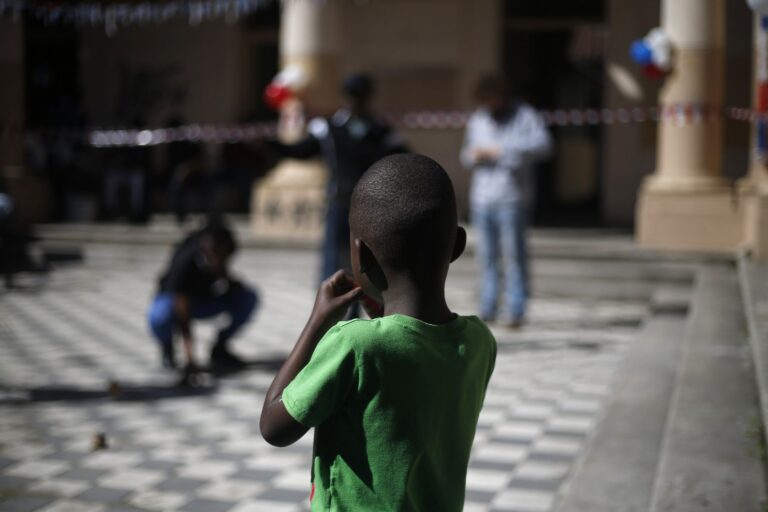 Alcalde de Romeral anuncia ubicación de seis niños haitianos en la comuna