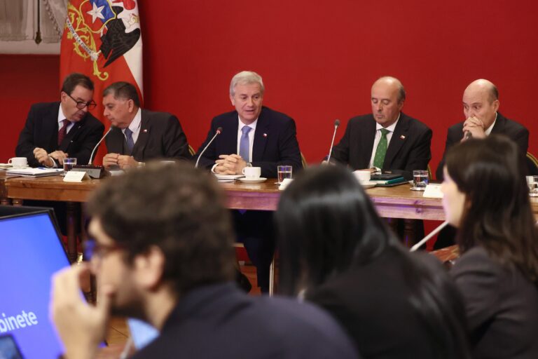 Kast lidera consejo de gabinete tras 100 días intensos y anuncia plan para crear 50 mil empleos