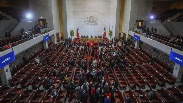 Gobierno ingresa proyecto para Bono de $30 mil por hijo con suma urgencia