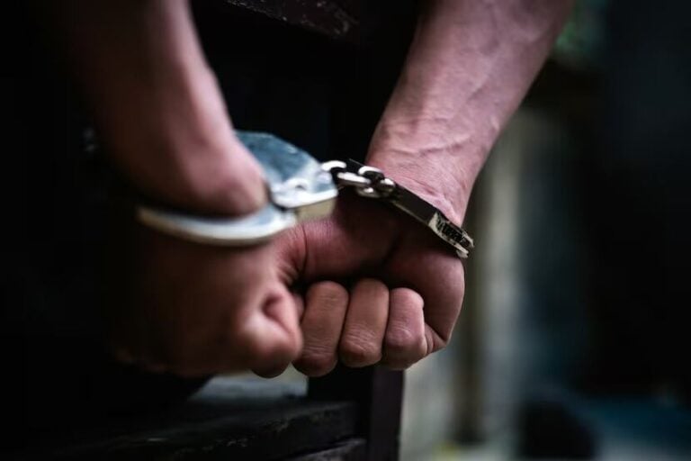 Dos chilenos detenidos en Missouri por presuntos robos a viviendas en EE.UU.