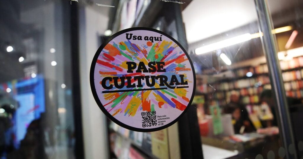 Jóvenes de 18 y 19 años: Así pueden activar los $50.000 del Pase Cultural en su CuentaRUT