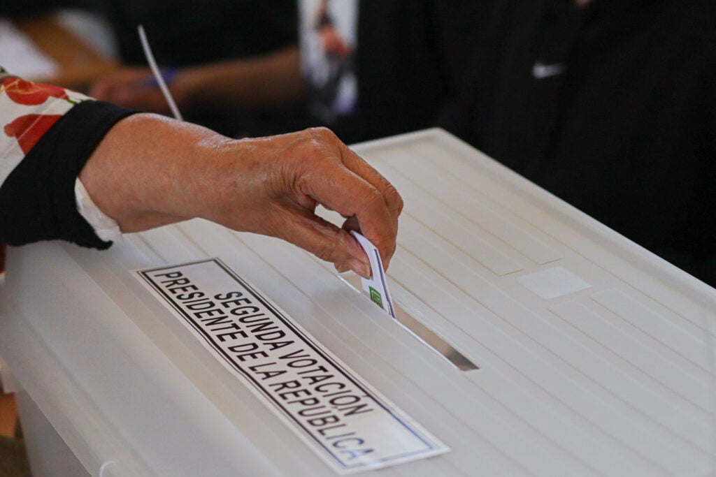 Fin del feriado irrenunciable en elecciones: Proyecto avanza al Senado