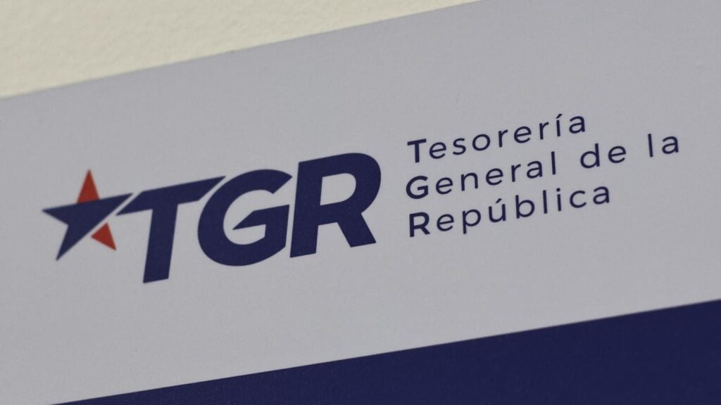 Tesorería aclara: Embargos del CAE se enfocan en deudores con ingresos sobre $3,5 millones, pero el cobro continúa
