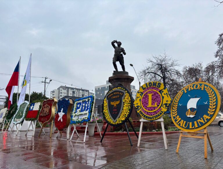 Con orgullo y patriotismo: Curicó conmemora el Día de la Bandera en emotiva ceremonia
