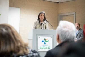 Ministra de Salud invita al doctor Jorge Canteros a postular por la dirección titular del Hospital de Curicó