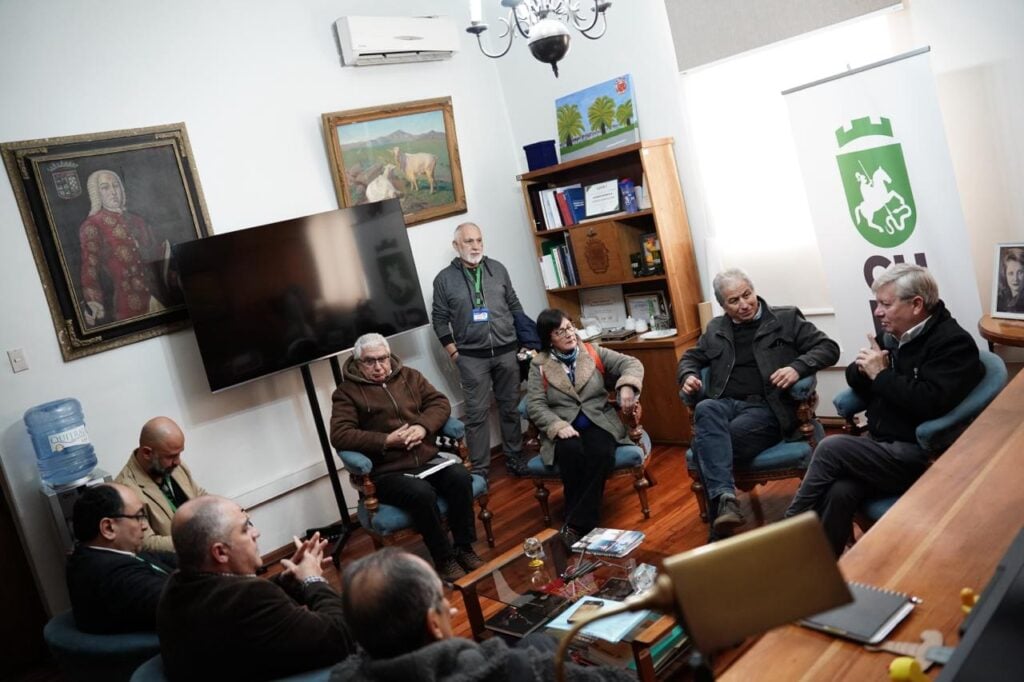 Colegio de Profesores acepta disculpas del alcalde Bordachar por impedir visitas a escuelas de Curicó