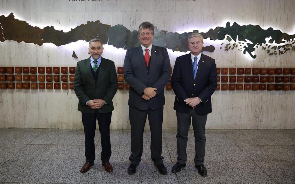 Alcalde de Romeral gestiona proyectos estratégicos de conectividad e infraestructura ante el MOP